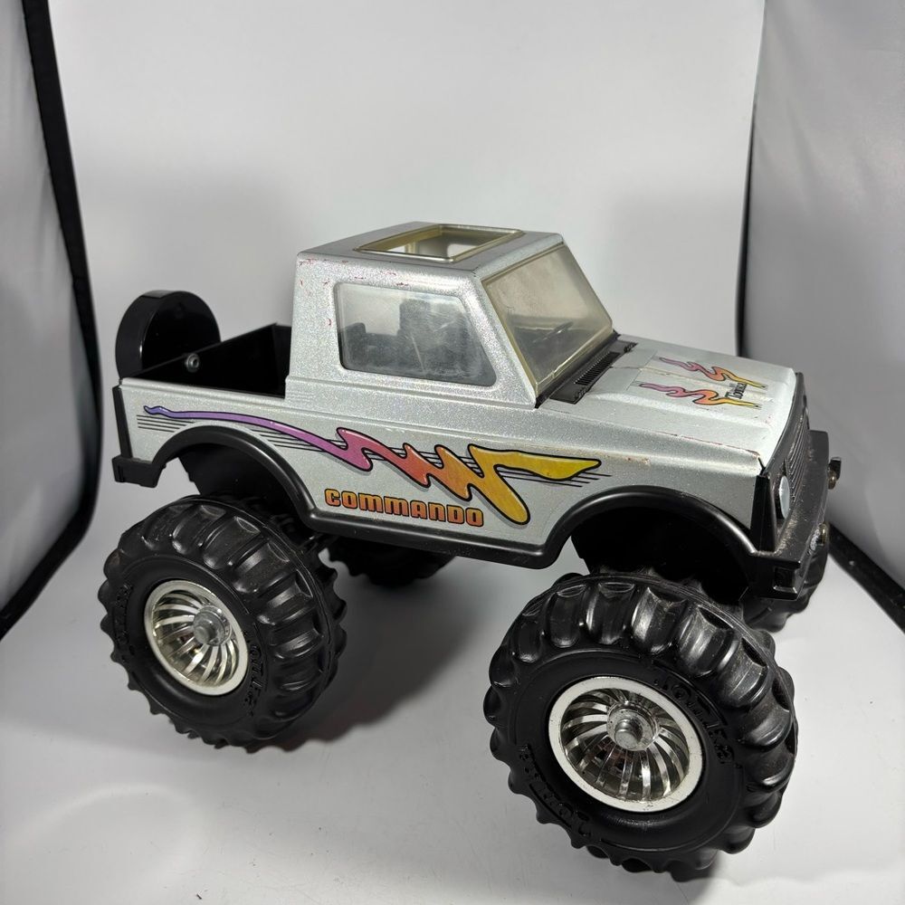 Vintage 1980s Tonka Suzuki Commando Samurai Red Pressed‎ Steel 4x4 Toy Truck